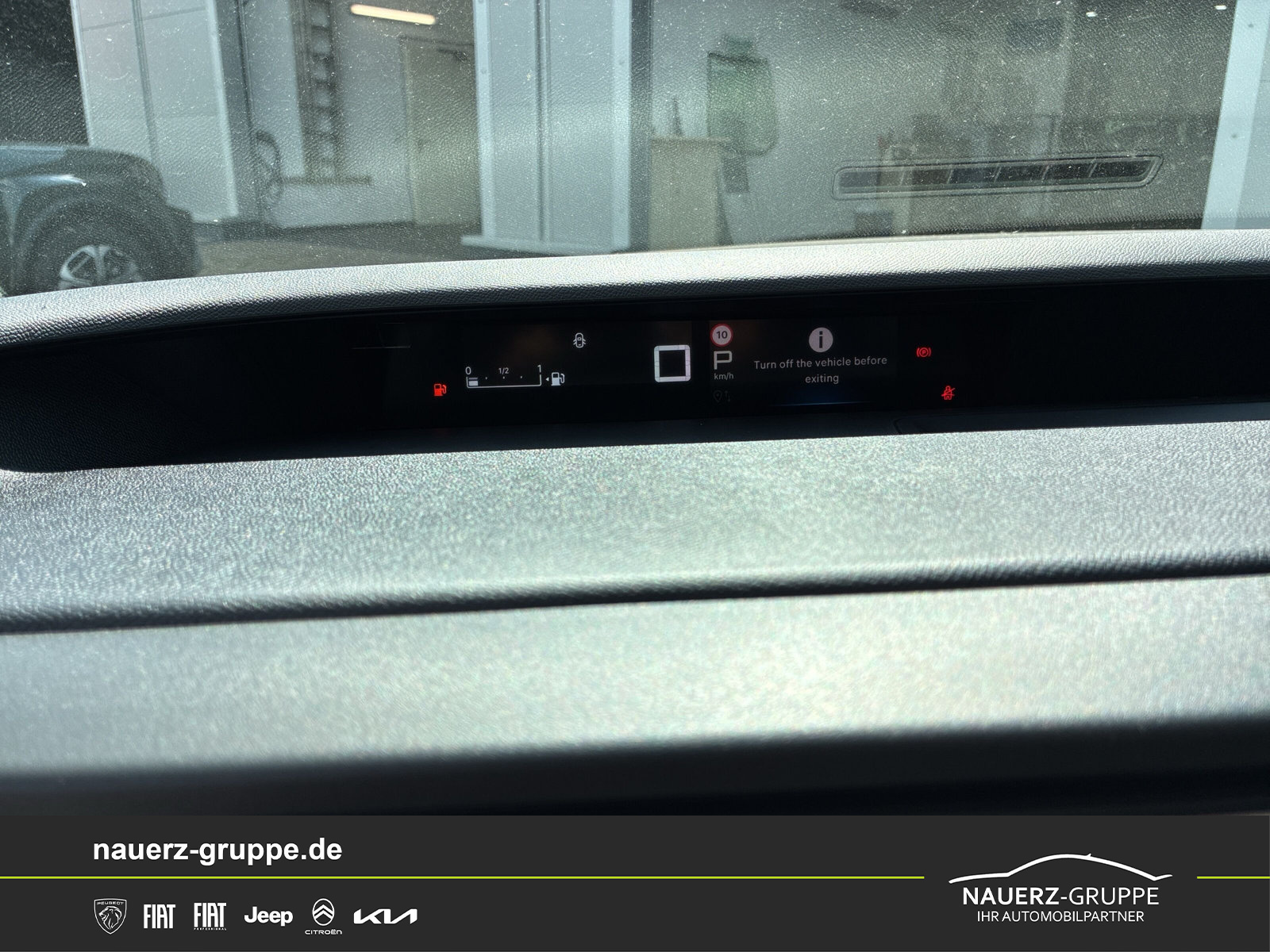 Fahrzeugabbildung Citroen C3 Hybrid 110 COLLECTION - mit KI generiert/bearbeitet