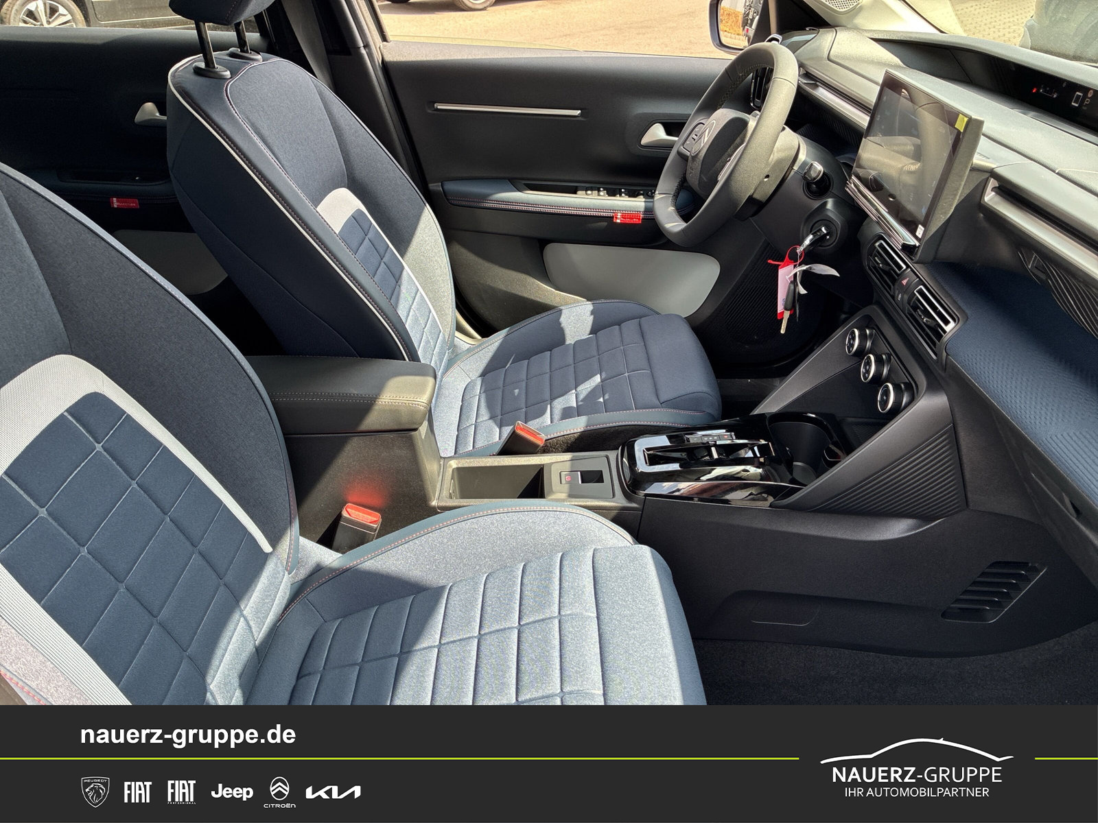 Fahrzeugabbildung Citroen C3 Hybrid 110 COLLECTION - mit KI generiert/bearbeitet
