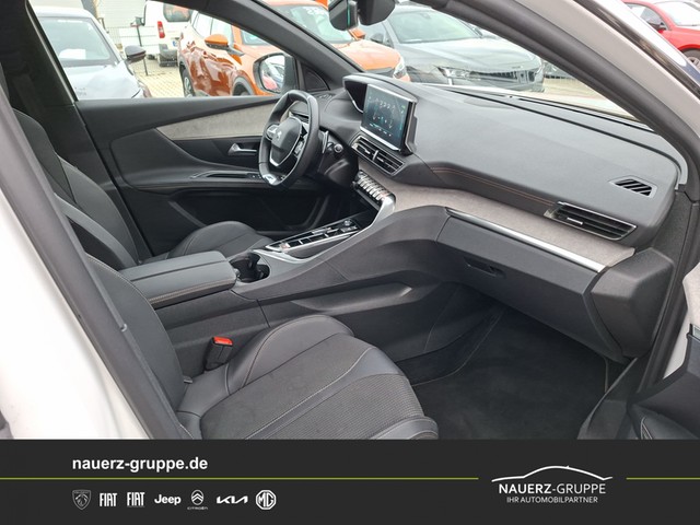 Fahrzeugabbildung Peugeot 3008 Hybrid 225 GT