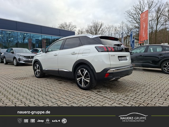 Fahrzeugabbildung Peugeot 3008 Hybrid 225 GT